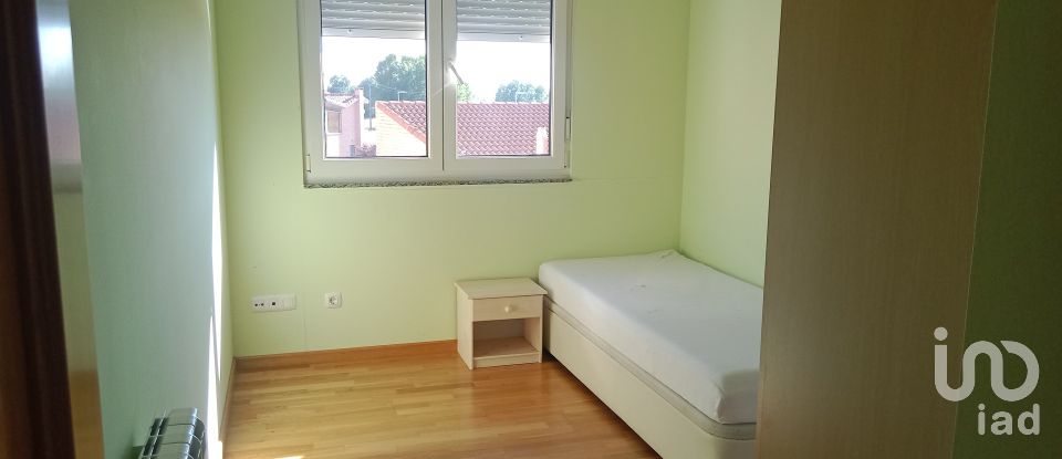 Pis 3 habitacions de 83 m² a Santa María del Páramo (24240)