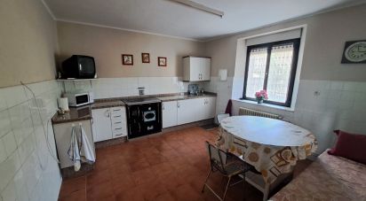 Casa 5 habitacions de 196 m² a Vegacervera (24836)