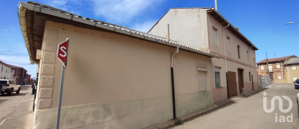 Casa adossada 3 habitacions de 356 m² a San Justo de la Vega (24710)