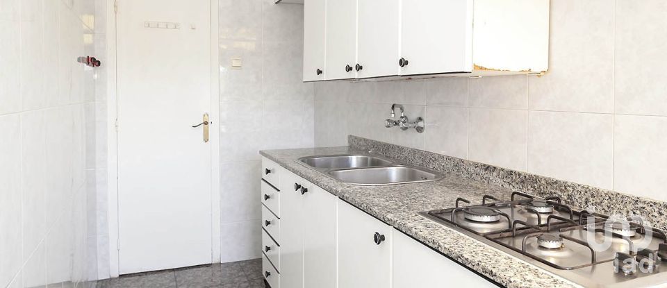 Pis 3 habitacions de 60 m² a Sant Adrià de Besòs (08930)