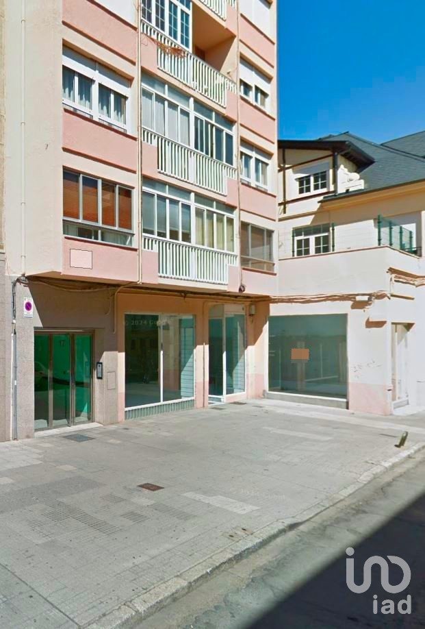 Shop / premises commercial of 206 m² in León (24007)