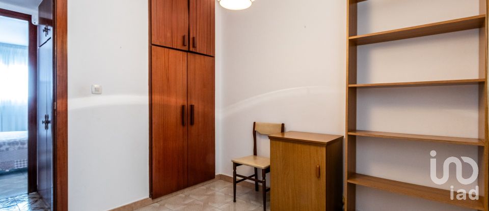 Pis 3 habitacions de 75 m² a Badia del Vallès (08214)