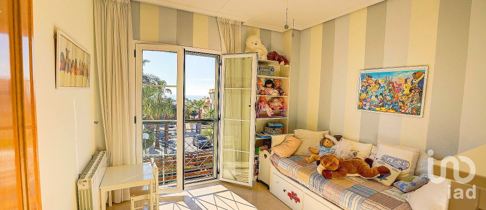 House 4 bedrooms of 225 m² in Cabo de Las Huertas (03540)
