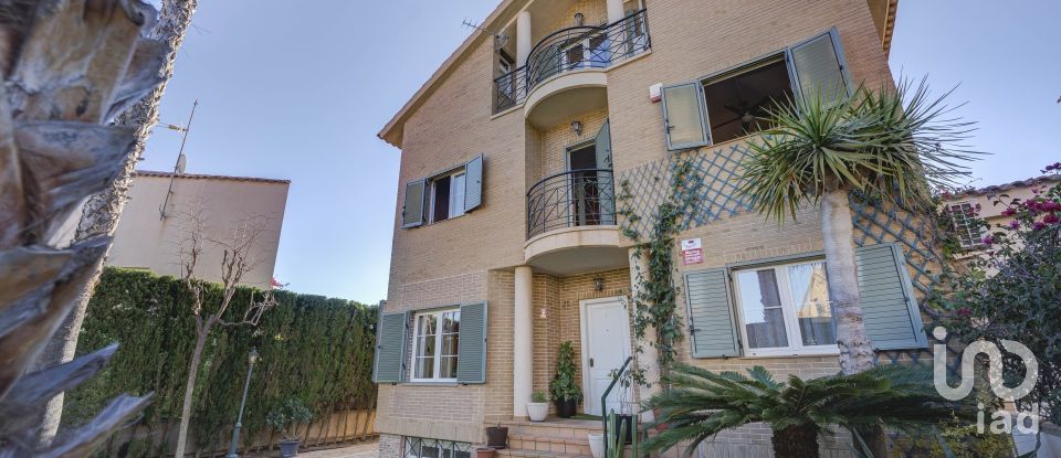 Casa 4 habitaciones de 225 m² en Cabo de Las Huertas (03540)