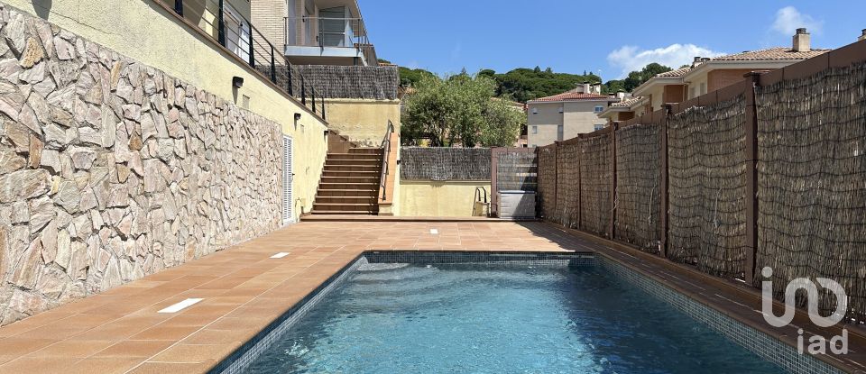 Lodge 4 bedrooms of 252 m² in Sant Pol de Mar (08395)