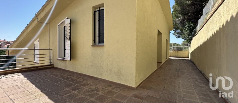 Gîte 4 chambres de 252 m² à Sant Pol de Mar (08395)