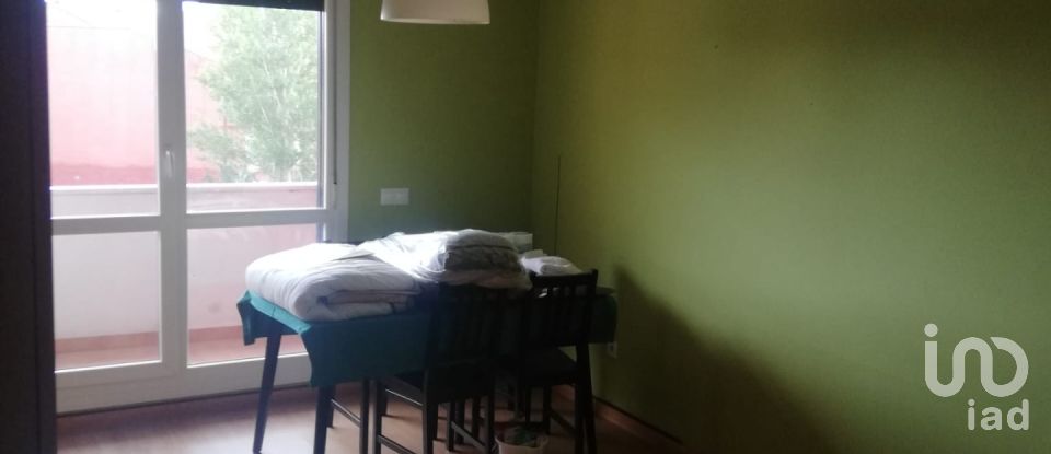 Studio 2 bedrooms of 64 m² in León (24191)