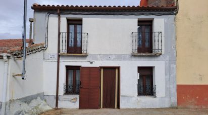 Casa de pueblo 5 habitaciones de 274 m² en Salamanca (37008)