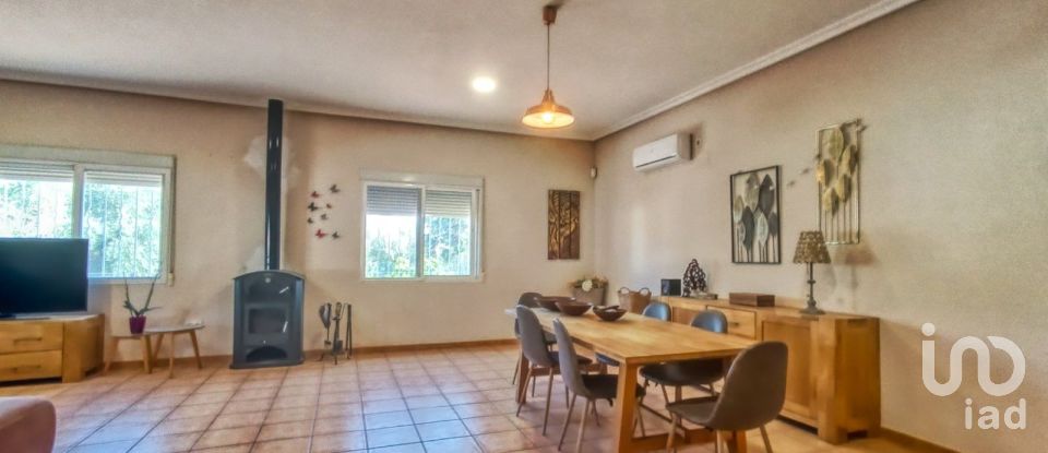 Gîte 4 chambres de 184 m² à Moralet (03699)