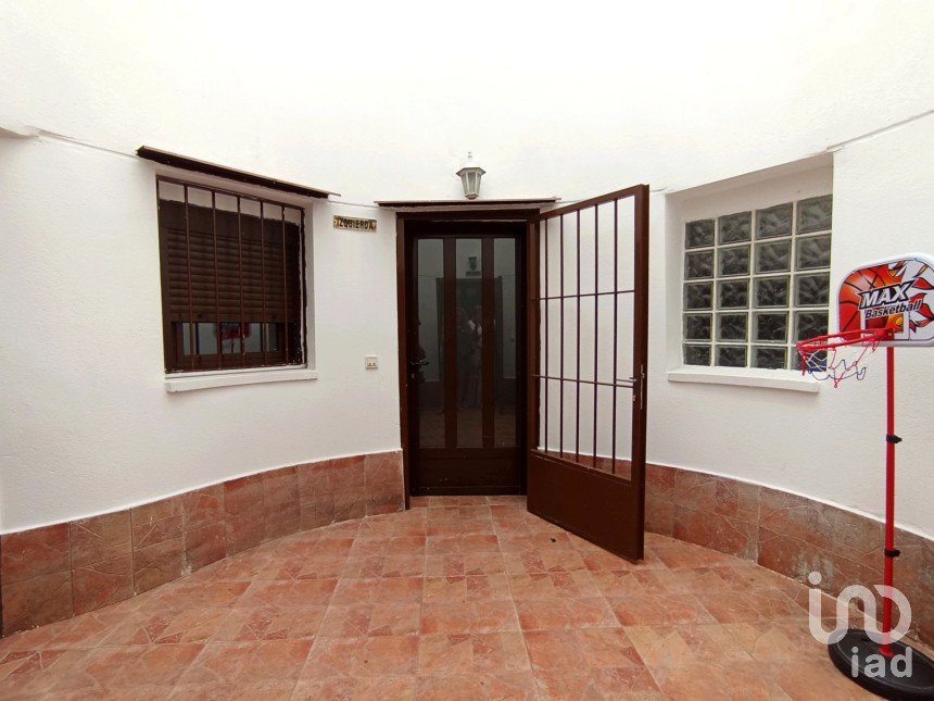 Duplex 3 bedrooms of 150 m² in Brihuega (19400)