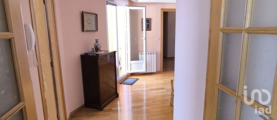 Appartement 4 chambres de 143 m² à Valencia de Don Juan (24200)