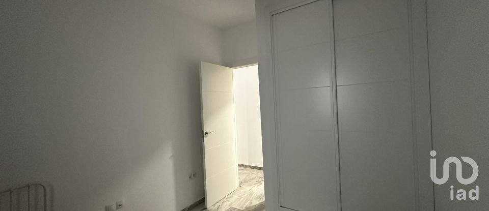 Pis 3 habitacions de 96 m² a Lepe (21440)