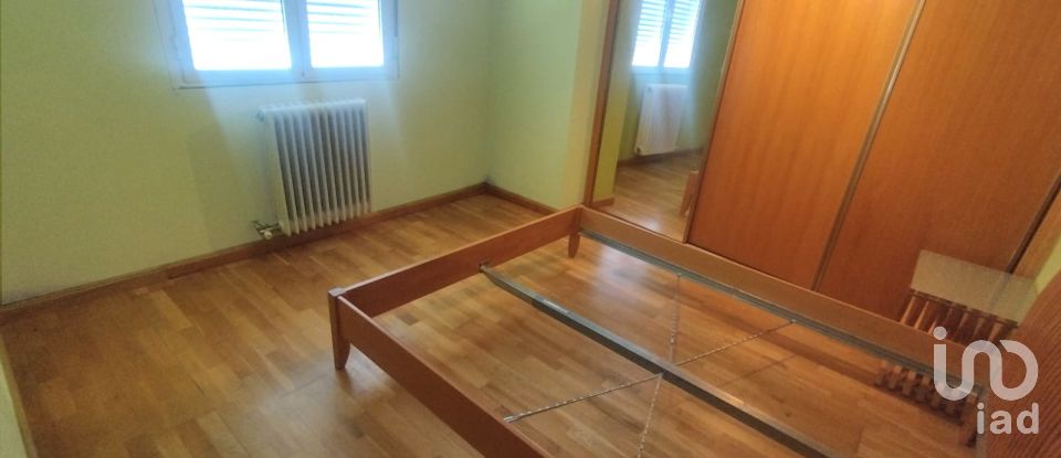 Pis 2 habitacions de 91 m² a Villaquilambre (24193)