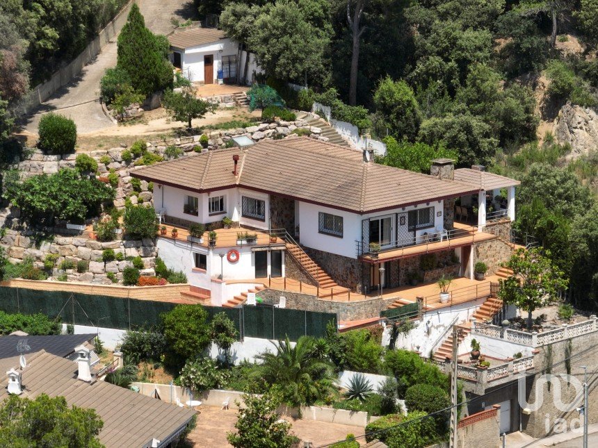 Casa 4 habitaciones de 224 m² en L'Ametlla del Valles (08480)