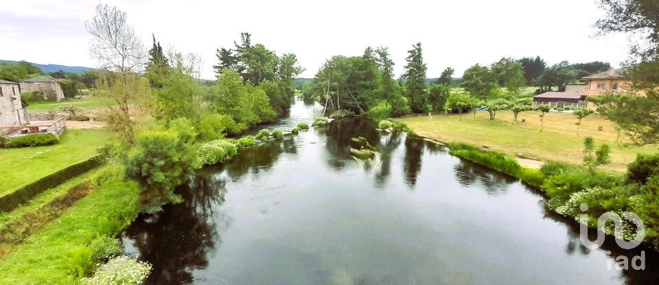 House 12 bedrooms of 1,500 m² in Lugo (27003)