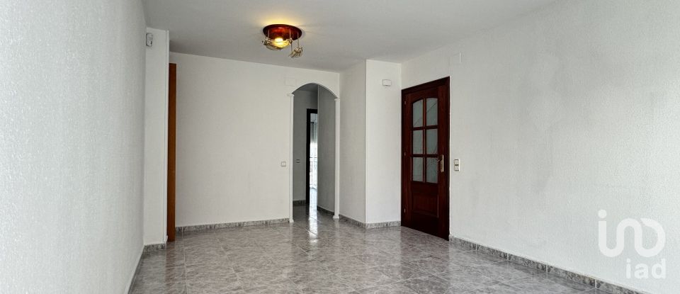 Pis 3 habitacions de 77 m² a Les Roquetes (08812)