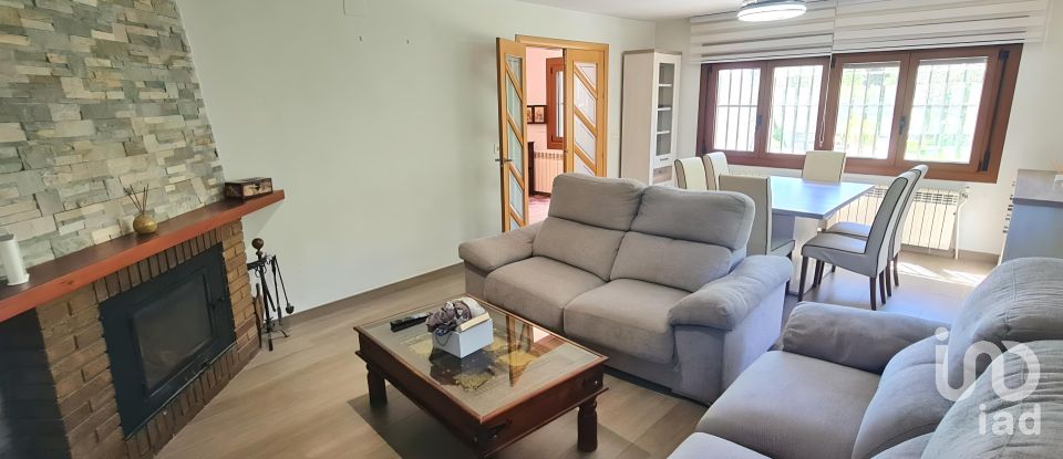 Xalet 4 habitacions de 307 m² a Lleida (25192)