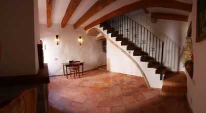 Casa de pueblo 3 habitaciones de 220 m² en Cervera del Maestre (12578)