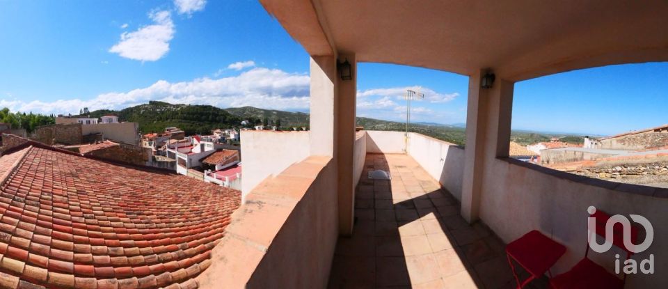 Casa de pueblo 3 habitaciones de 220 m² en Cervera del Maestre (12578)