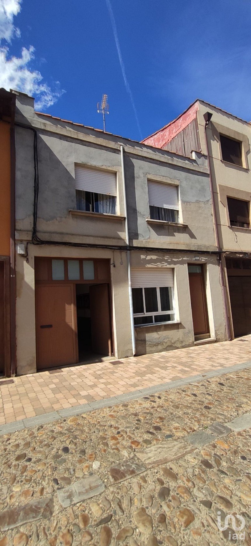 Town house 5 bedrooms of 251 m² in Hospital de Órbigo (24286)