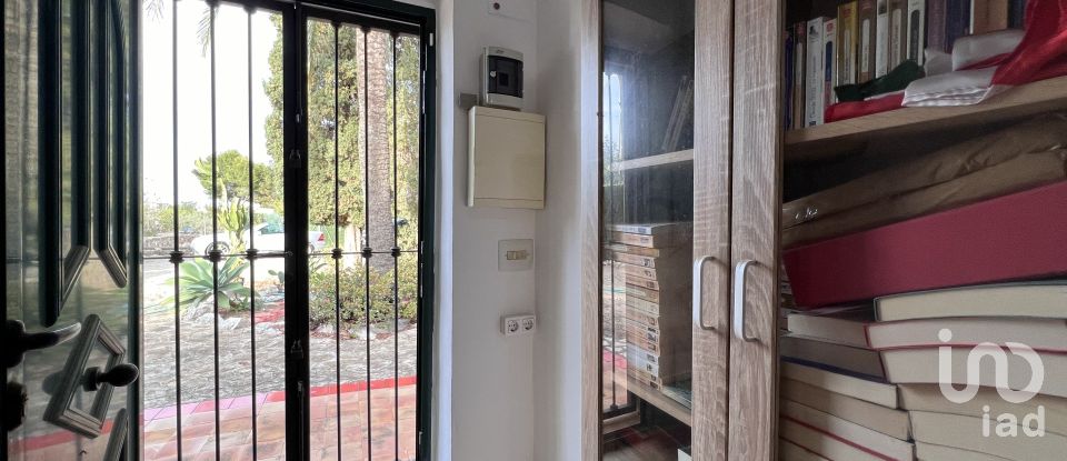 Gîte 3 chambres de 195 m² à Dénia (03700)