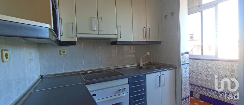 Pis 3 habitacions de 69 m² a Alcalá de Henares (28806)