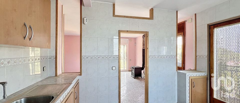 Casa 4 habitacions de 188 m² a Castellví de Rosanes (08769)