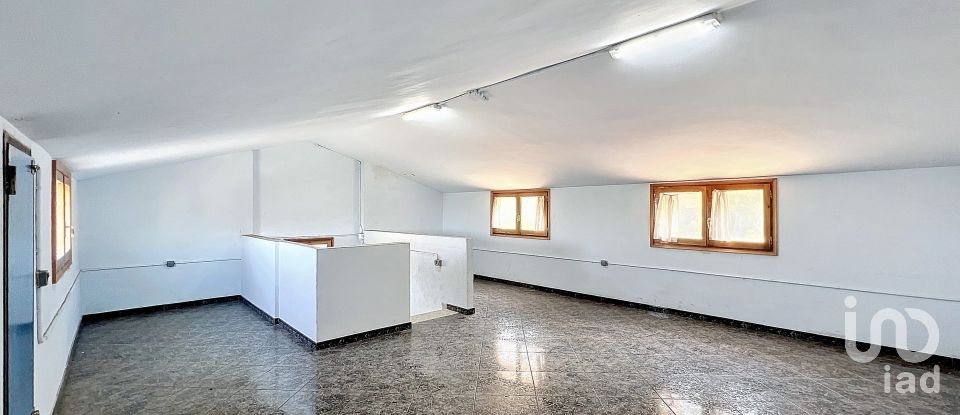 Casa 4 habitacions de 188 m² a Castellví de Rosanes (08769)