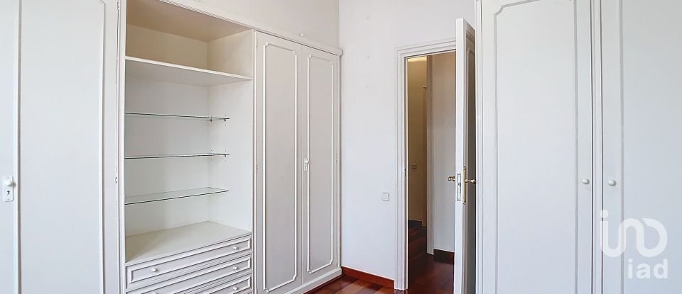 Pis 5 habitacions de 185 m² a Barcelona (08037)