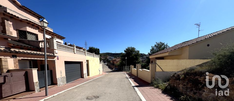 Terreno de 447 m² en Roda de Bara (43883)