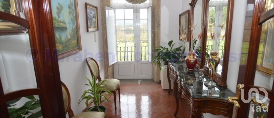 House 6 bedrooms of 550 m² in Padrón (15900)