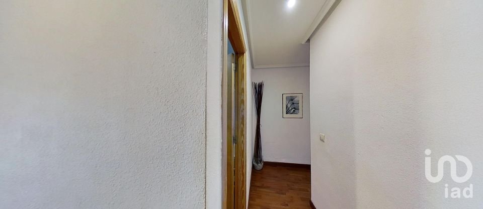 Pis 3 habitacions de 80 m² a Elx/Elche (03201)