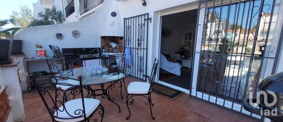 Casa tradicional 3 habitacions de 115 m² a Empuriabrava (17487)