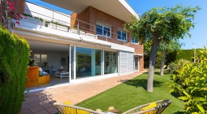 Lodge 4 bedrooms of 299 m² in Teià (08329)
