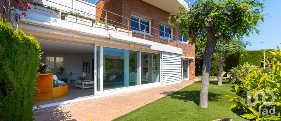 Casa 4 habitacions de 299 m² a Teià (08329)