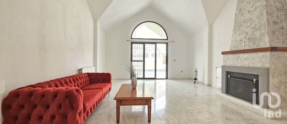 House 4 bedrooms of 351 m² in Dílar (18152)