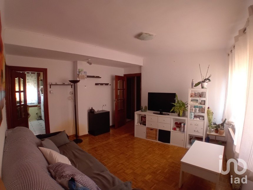 Pis 3 habitacions de 71 m² a Soria (42003)