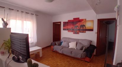 Pis 3 habitacions de 71 m² a Soria (42003)