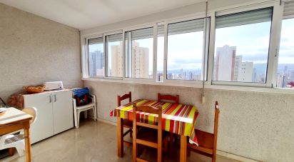 Pis 2 habitacions de 78 m² a Benidorm (03503)