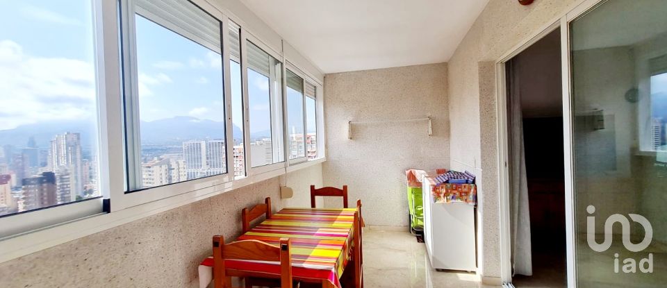 Pis 2 habitacions de 78 m² a Benidorm (03503)