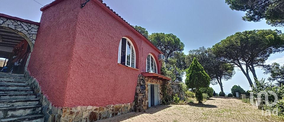 Country house 3 bedrooms of 166 m² in Sant Pol de Mar (08395)