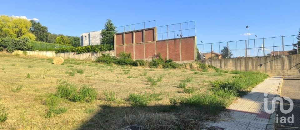 Terreno de 1.562 m² en Carbajal de La Legua (24196)