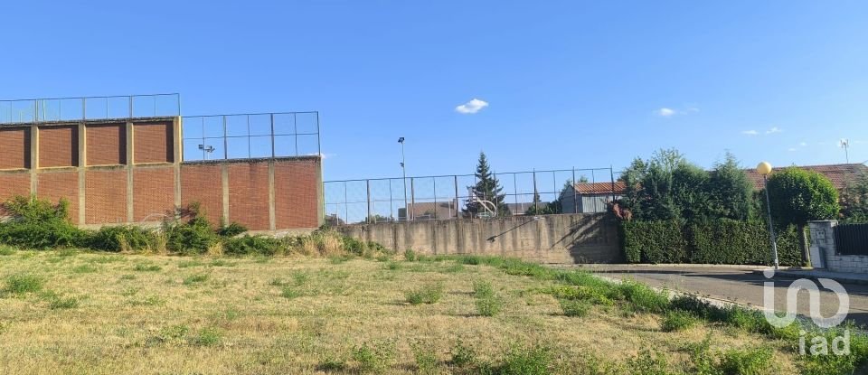 Terreno de 1.562 m² en Carbajal de La Legua (24196)