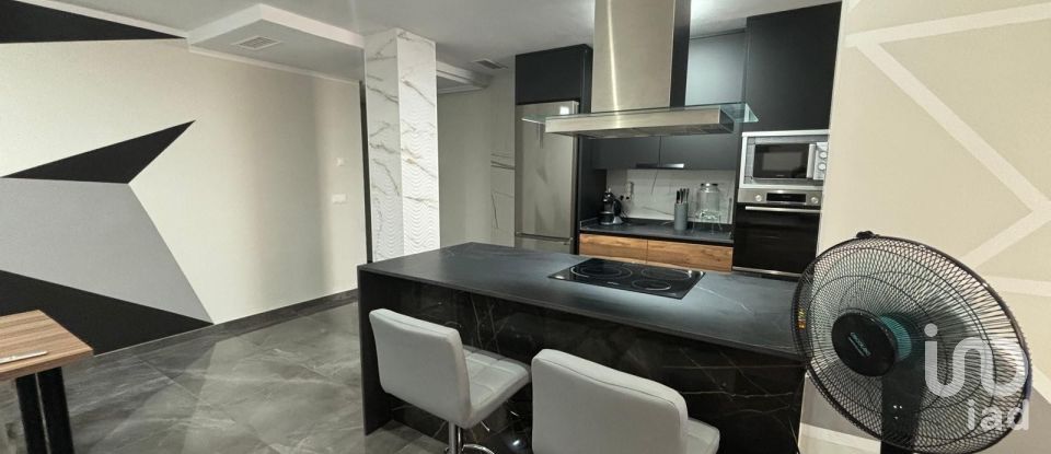 Pis 3 habitacions de 88 m² a Torrellano (03320)