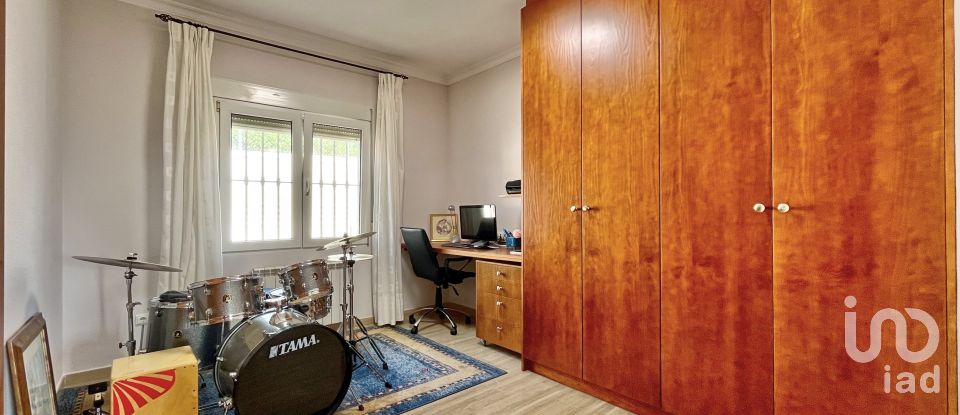 Maison 3 chambres de 211 m² à Beniarbeig (03778)