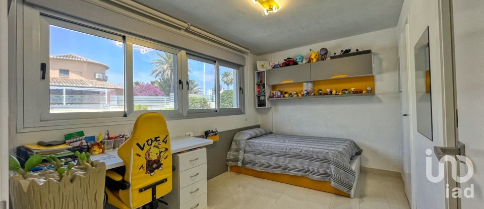 Gîte 4 chambres de 165 m² à Dénia (03700)