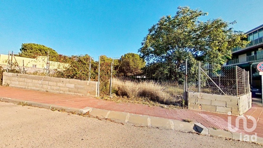 Building land of 802 m² in Calafell (43820)