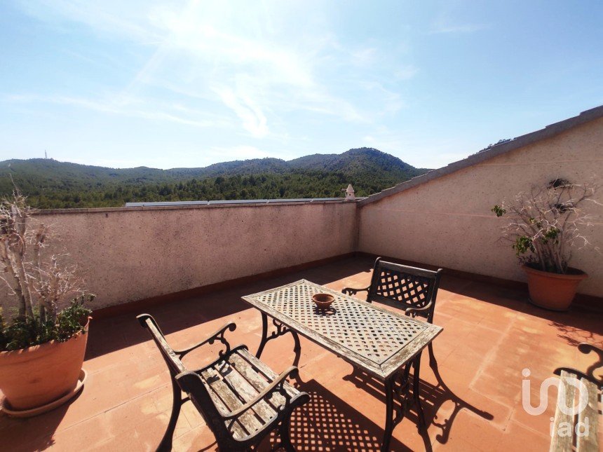 Lodge 5 bedrooms of 220 m² in El Vendrell (43700)