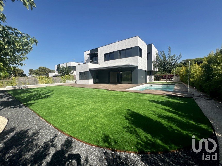 Gîte 5 chambres de 464 m² à Sant Andreu de Llavaneres (08392)