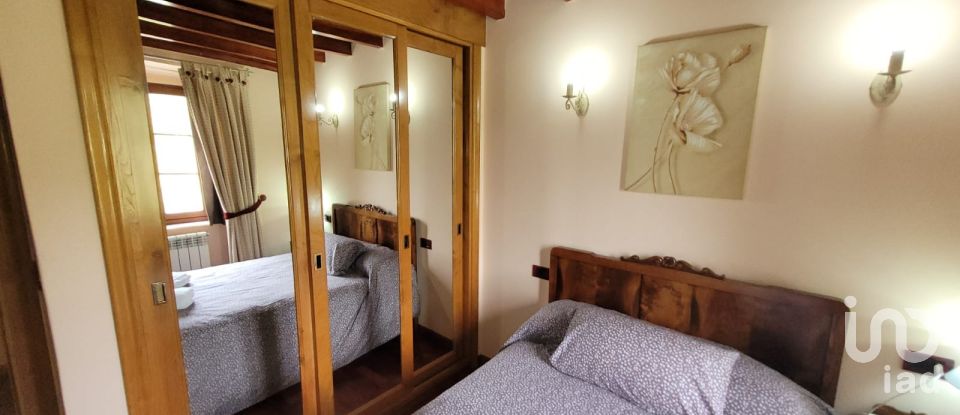 Lodge 4 bedrooms of 221 m² in Foz (27780)